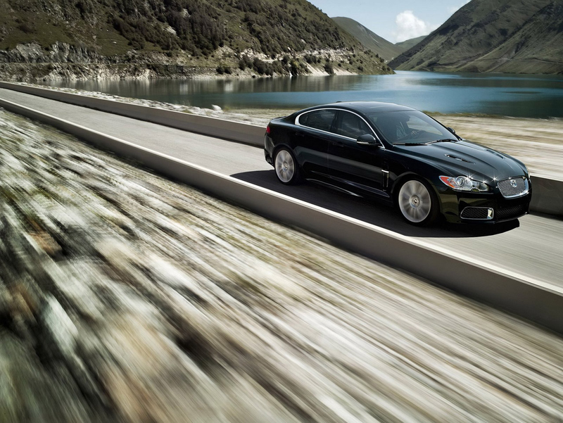 Illustration for article titled 2010 Jaguar XFR: A Powerful Pussycat